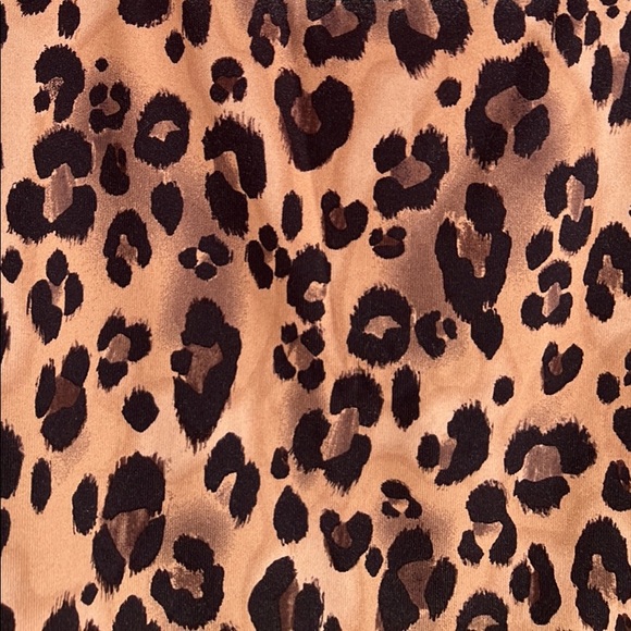 Aritzia Babaton Leopard XS thong onesie - Picture 3 of 6